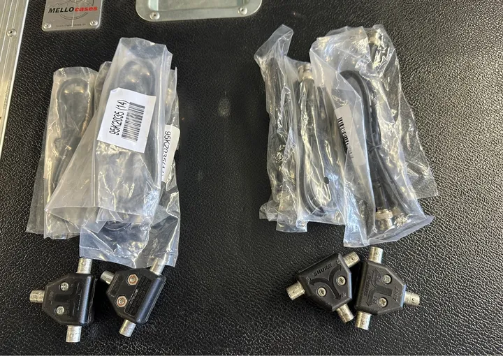 Shure UA221 Antennen Combiner Set